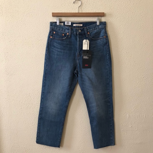 NWT Levi's Wedgie Straight in Love Triangle - Picture 3 of 4